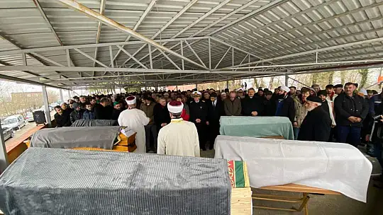 5 kişilik aile toprağa verildi
