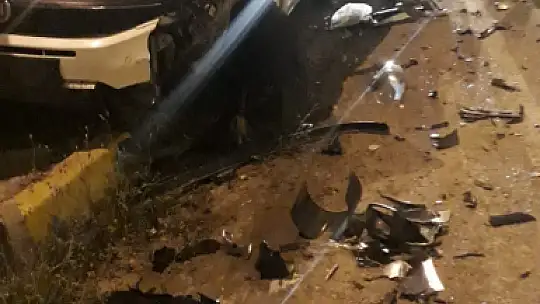 Son dakika, İki araç çarpıştı