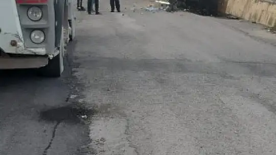 Son dakika, Tır ile otomobil çarpıştı