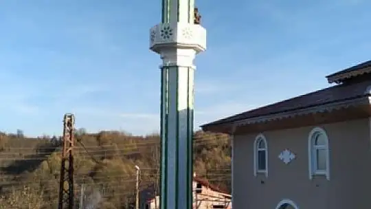 Murat Çelik Minareden dünyaya hizmet