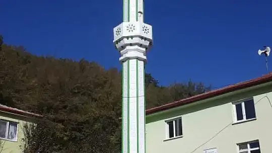 Murat Çelik Minareden dünyaya hizmet
