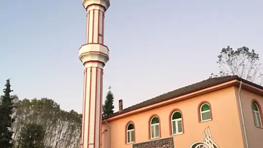 Murat Çelik Minareden dünyaya hizmet