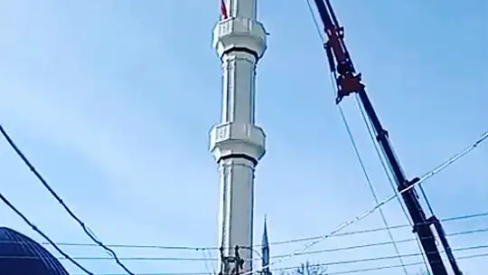 Murat Çelik Minareden dünyaya hizmet
