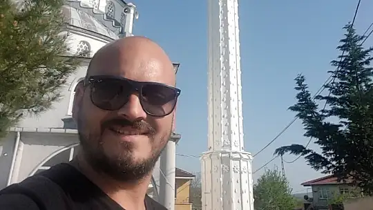 Murat Çelik Minareden dünyaya hizmet