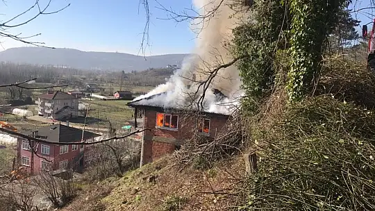 O köyden dumanlar yükseldi