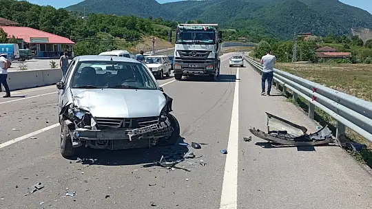 Abdipaşa yolunda zincirleme kaza