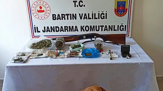 Arı kovanı ve saman balyaları içinde bulundu