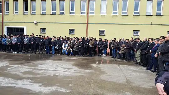 Mesut öğretmene son görev