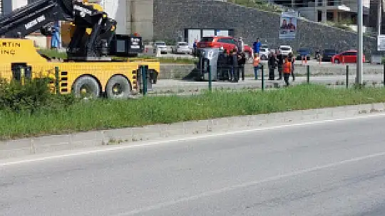 Emniyetin önünde kaza