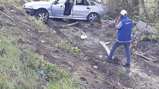 Yoldan çıktı, şarampole yuvarlandı