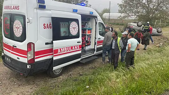 Takla atan otomobil şarampole yuvarlandı
