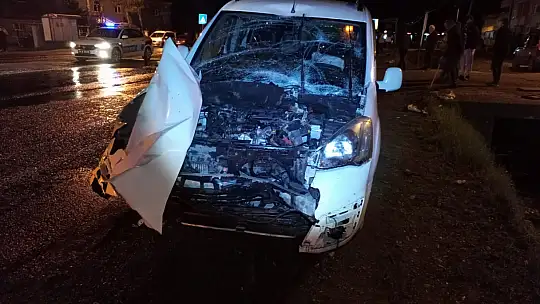 Feci kaza, patpat paramparça oldu