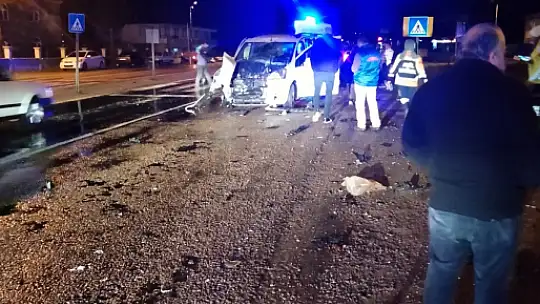 Feci kaza, patpat paramparça oldu