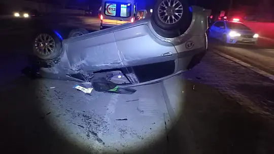 Taklalar atarak ters döndü