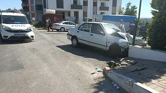 Bartın'da sıkışmalı kaza