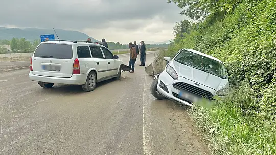 Köprü çıkışında kaza