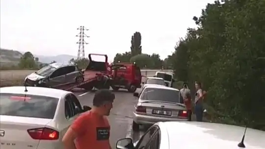 Kontrolden çıkan otomobil şarampole devrildi