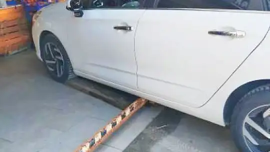 Market önünde talihsiz kaza