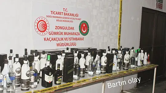 Limana yanaşan gemide arama