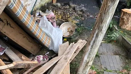 Cenaze evinde balkon çöktü