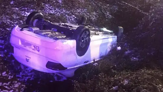 Yoldan çıkıp şarampole uçtu