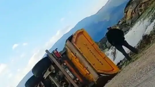 Kontrolden çıkan tır kaza yaptı