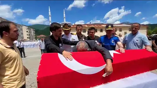 Şehit cenazesinde feryatlar yürekleri dağladı