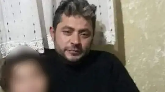 Ağaç keserken canından oldu
