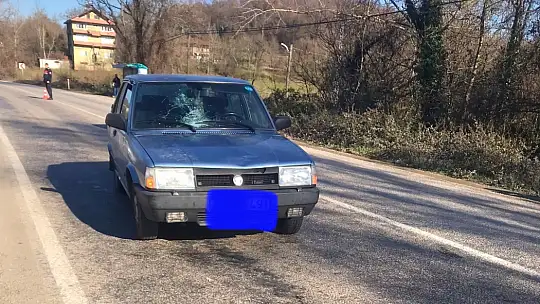 Yaşlı adama araba çarptı