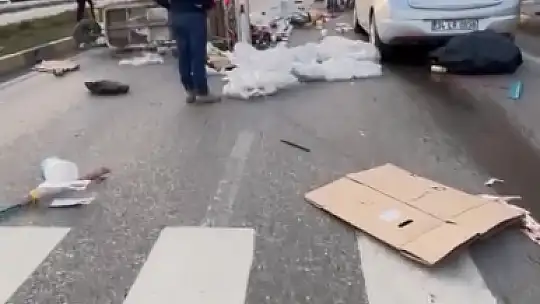 Yaya geçidinde çarpıştılar