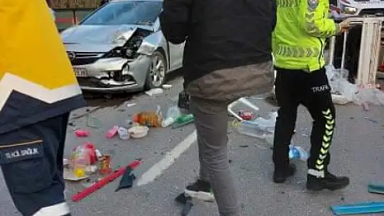 Yaya geçidinde çarpıştılar