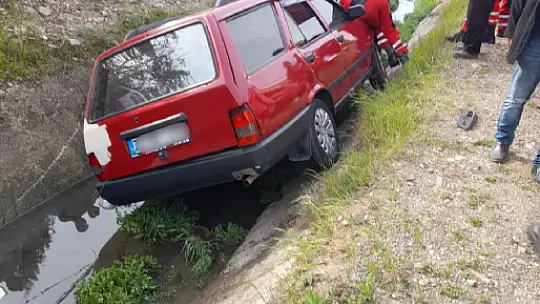 Otomobil kanala uçtu