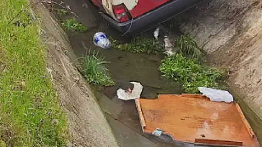 Otomobil kanala uçtu