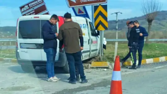 Havaalanı kavşağında kaza