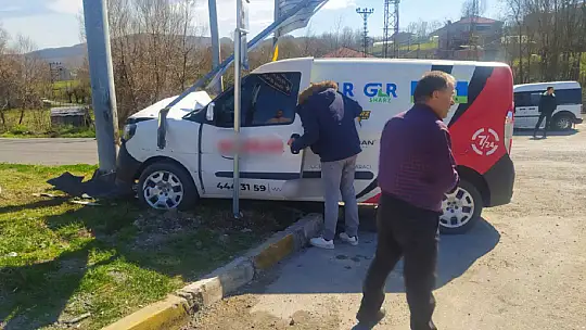 Havaalanı kavşağında kaza