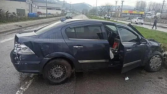 Kontrolden çıkan araç takla attı