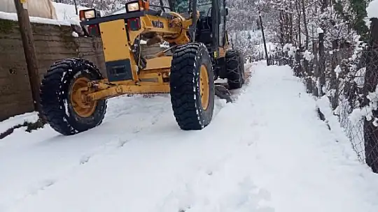 Önce fırtına sonra kar etkili oldu