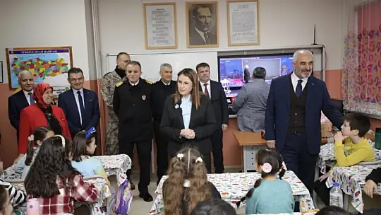 Okullarda Karne Coşkusu