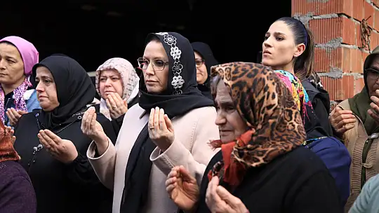 Bakan Tunç cenazeye katıldı