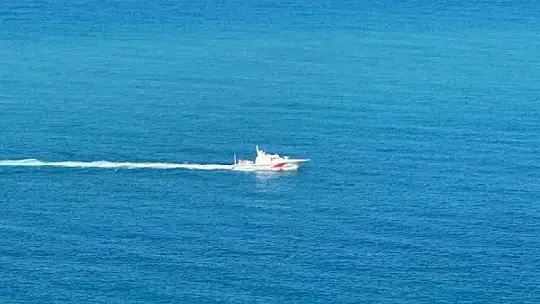 Sahile inmek için 2 km yürümüşler
