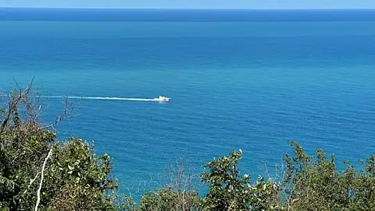 Sahile inmek için 2 km yürümüşler