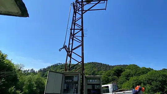 Hırsızlar bu sefer panoya girdi