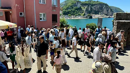 Sahiller tıklım tıklım doldu