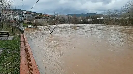 Son dakika, Bartın'da ırmak taştı