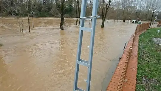 Son dakika, Bartın'da ırmak taştı