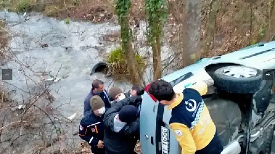Yoldan çıktı, şarampole yuvarlandı