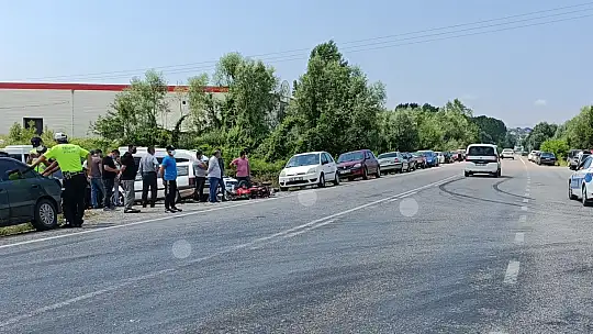 Fabrika önünde kaza