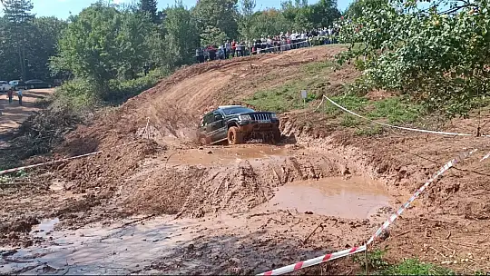 Off-road şenliği nefes kesti