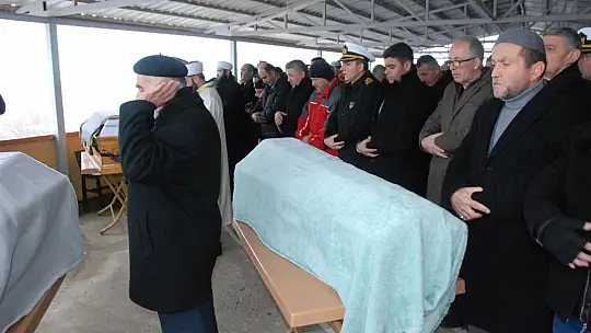 5 kişilik aile toprağa verildi