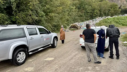 Çevre skandalı, Çöpler yola döküldü